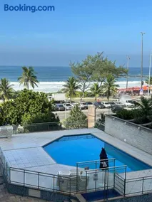 Apartamento em frente à praia, com vista mar e ao lado do Windsor - Image 1