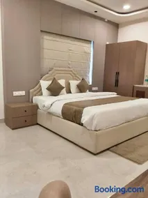 Celebration suites hotel - Image 4