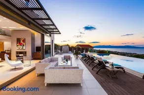 Winehill Villa - Image 1