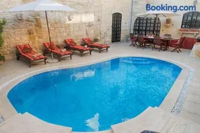 Id-Dwejra House of Character with private pool and Jaccuzi - Image 2