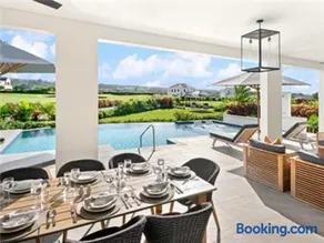 Holiday four bedroom The Collection house with pool - Image 3