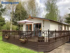 Honeybee Lodge - Image 1