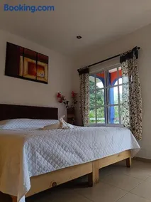 Los Robles - Image 2