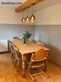 Cottage in the Heart of Frome - Image 3