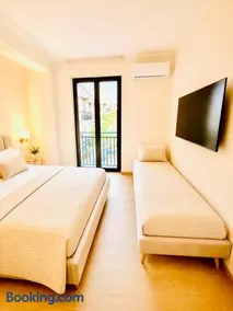 Le Charme Luxury Suite - Image 4