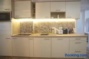 Holiday Home Podium - Image 2