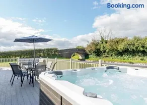 Winston Farm Lodges - Image 2