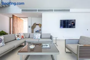 Brand new 4BR Villa at Calablanca - Image 4