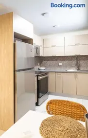 AQUA Villas Del Mar Apt 1 - 2BR Steps to Beach & Walk to Dine, Prime Location! - Image 4