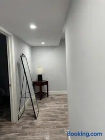 5-Bedroom Spacious Townhouse - Image 2