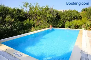 Villa Limon by Important Group Travel - Image 4