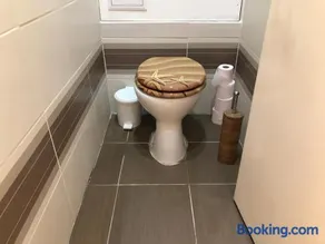 Dave Apartman - Image 1