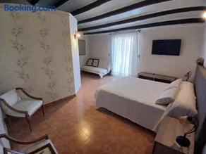 Habitaciones Peña Dorada - Image 1