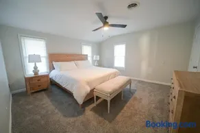 " The Penthouse" Historic Oneida Lakefront Condo 5 - Image 5