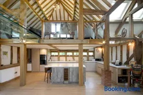 Exclusive Use of A Barn - Image 5
