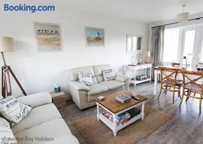 Lees Plaice - Part of the The Bay Filey Holiday Village with pool, gym and direct beach access, pub, restaurant, tennis and meadows walks - Image 2