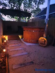 Willow's Gardens Couples retreat with woodfire hottub - Image 3