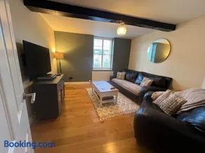2 bedroom central apartment - Image 5