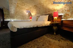 Secret Jacuzzi Mons - Parking privé gratuit - Image 2