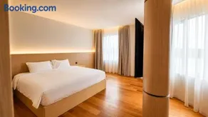 H&H Boutique Hotel - Image 2