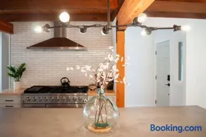 Spring Home 042 - Image 2