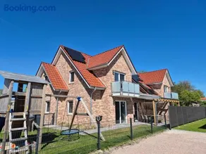 Neues Ferienhaus für Familien mit Garten und Sauna - Image 2
