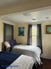 New Leeds listing Near Graces diner and Hudson! - Image 3