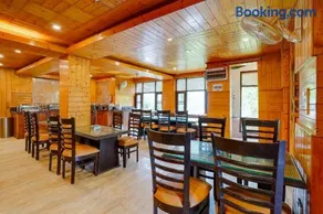 Palette Hotel Regency Valley View Pahalgam By CheckIn - Image 3