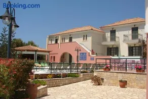 Georges Estates Hotel - Image 4