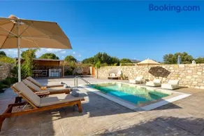 Amora Pool Villas - Image 1