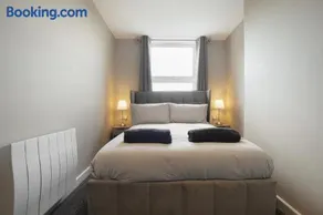 The Olive Tree - Superior 2-Bed Apartment - Image 2