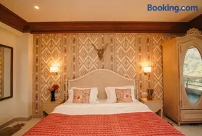 Minimalist Apartment In Aloha 2 BHK Luxury Ganga View - For Cool Adults & Family Only - Image 1