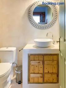 Island Apartments - Image 5