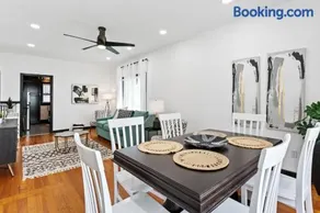 Pacific Cove 9 - Unique Pet-Friendly Bungalow - Image 4