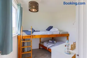 Sea View Holiday Chalet, access to sandy beach - Pets go free - Image 3