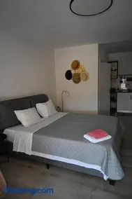 Ofrinio Central Apartments - Image 3