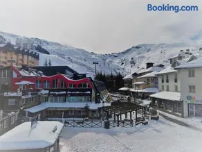 TODOSIERRANEVADA ZONA BAJA - APARTAMENTOS DE 4 DORMITORIOS - Junto a los Telecabinas - Image 2