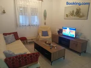 Alexia's House - Image 2