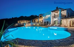 Villa Amara Private Estate - Image 5