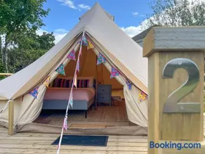 Greystones Glamping - Tent 1 - Image 4