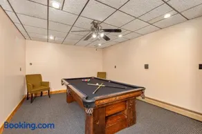Oakland Bear Lair - Image 2