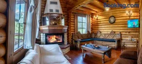 Mountain Escape Chalet - Image 3