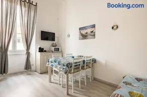 Leo Holiday Homes - Image 2