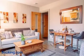Cottage Apartment - Image 4