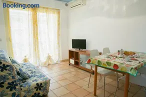 Poseidon 5 - Pineto Vacanza - Image 2