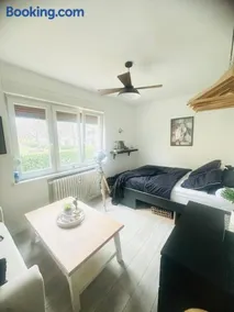Charming and Cozy Apartment - Image 2
