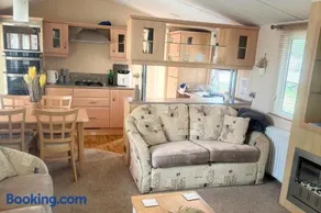 Cedar Retreat Southview - Sleeps 6 Wifi & Garden - Image 5