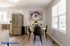 The Longmont Luxury Condo in the heart of providence - Image 5