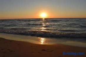 4BR Spacious Condo, Private Lake MI Beach Access, Outdoor Heated Pool - Image 2