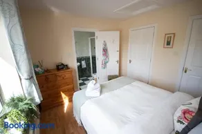 Waterfront View Apartment - Image 5